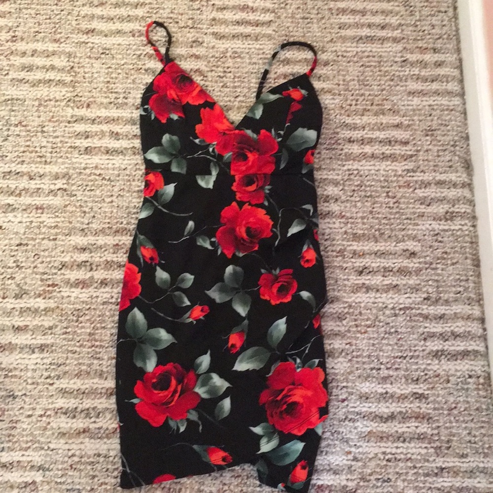 Red floral dress FASHION NOVA